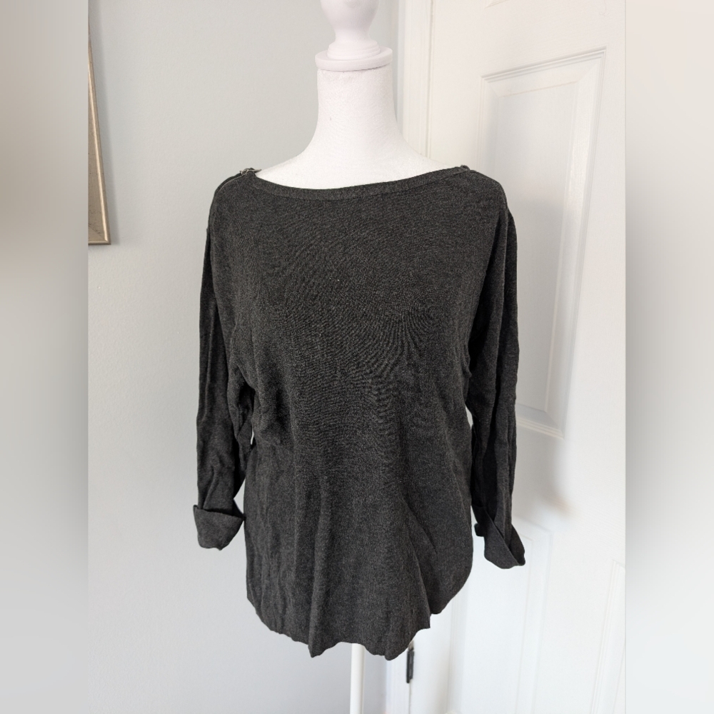 Roz & Ali Charcoal Gray Crew Neck Sweater